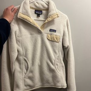 Patagonia’s Womens Snap-T small white sweater